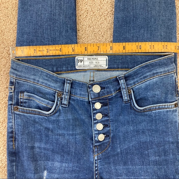 Free People Reagan Light Distressed Jeans - Picture 7 of 15